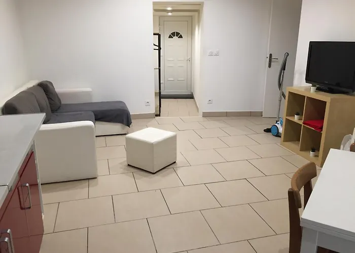 Proche Du Port Mèze