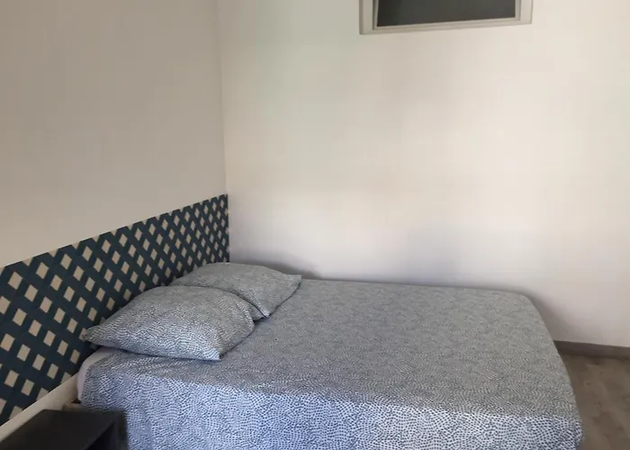 Proche Du Port * Mèze